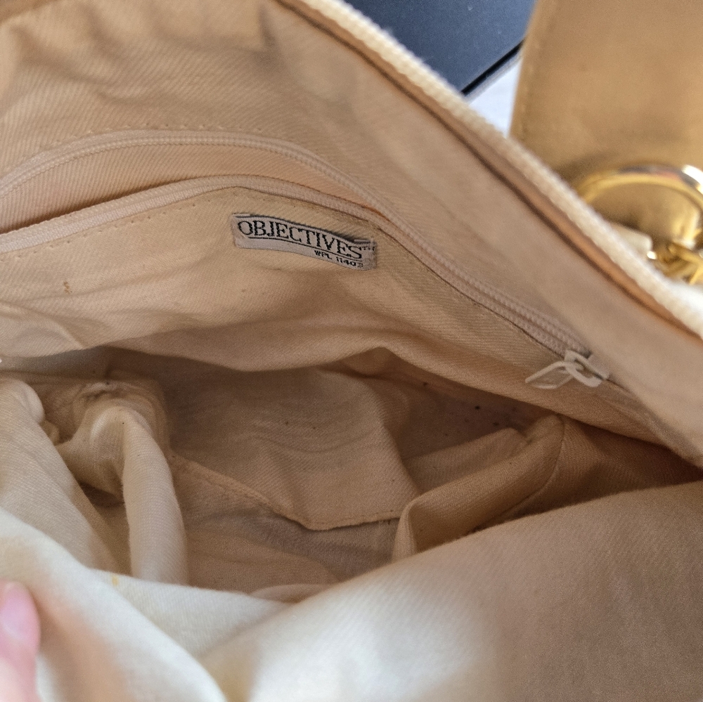 Objectives purse/ Crossbody. Cross patch with metal cross pattern on front. - Picture 6 of 12